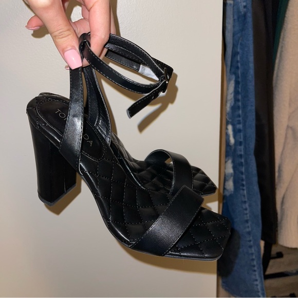 Black chunky block heel with ankle straps❤️ - Picture 7 of 7